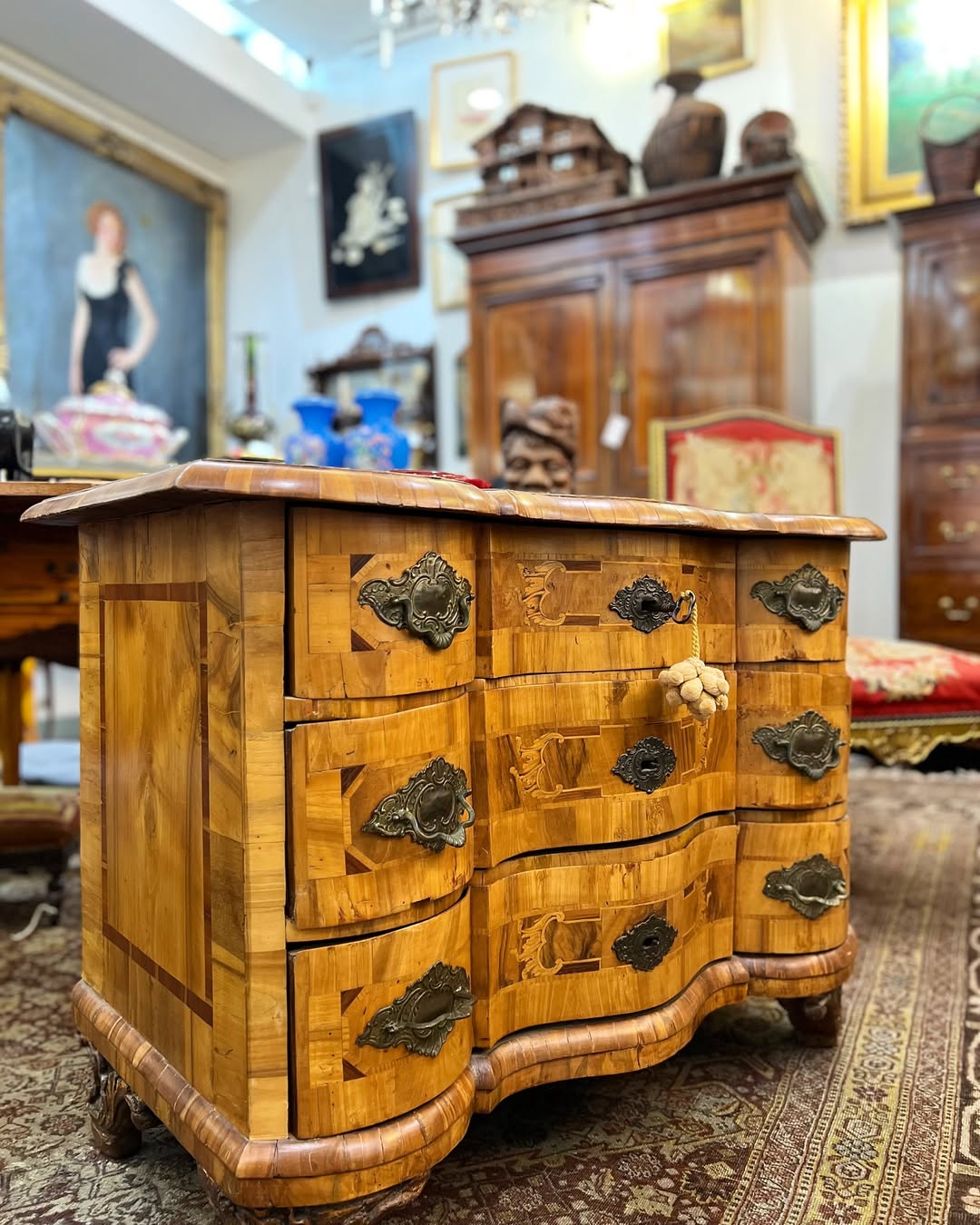 Cómoda italiana del siglo XIX - Imagen 6