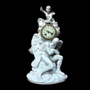 Reloj de sobremesa de porcelana
